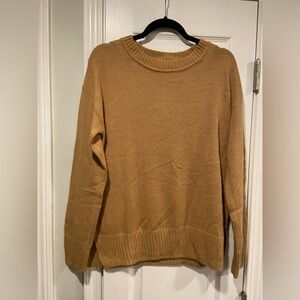 NWT Banana Republic Size M Tan Camel Long Sleeve Oversized Split Hem Sweater